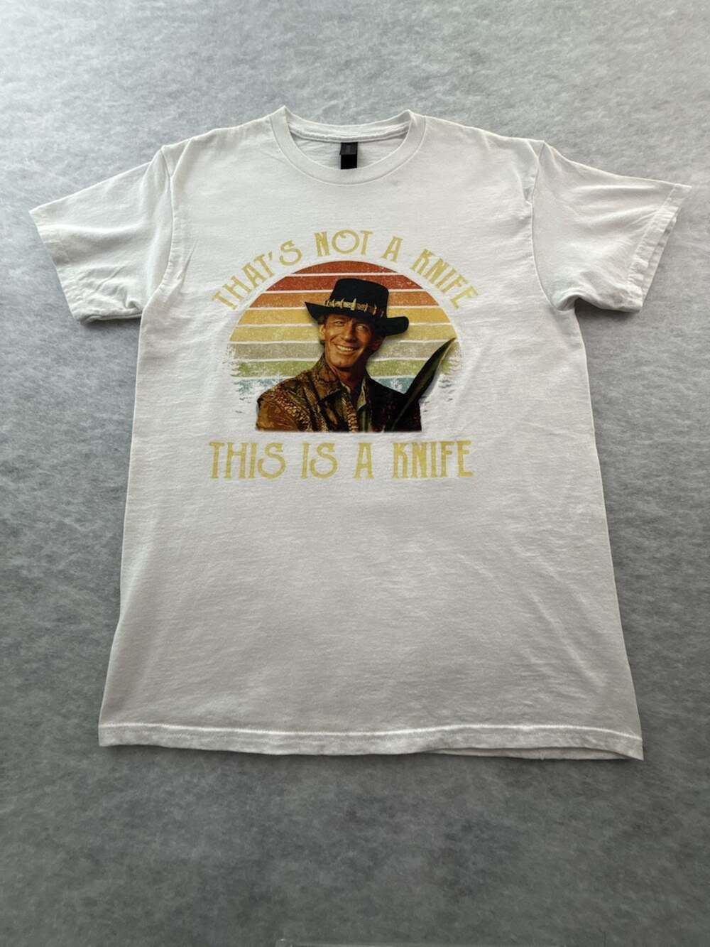 Crocodile Dundee That's Not A Knife Graphic T-Shirt Size M